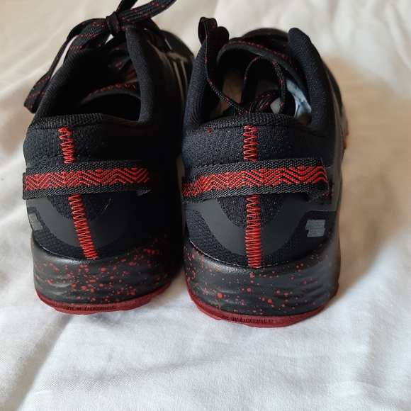 New Balance sneakers - Picture 2 of 7